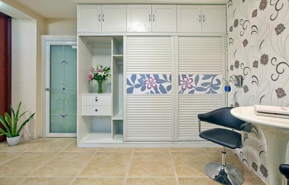 多方“施壓” 衣柜經銷商成了“弱勢群體”.jpg