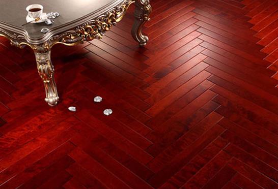 選購地板產(chǎn)品中 質(zhì)量不能只看標識.jpg