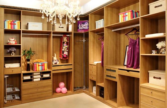 整體衣柜三大優(yōu)勢 符合消費者消費趨勢.jpg