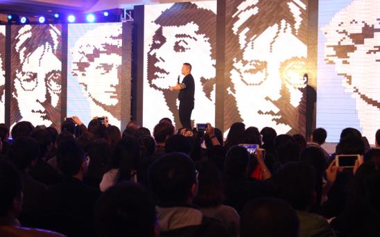 11月24日,杭州西湖再掀時尚風潮.jpg 11月24日,杭州西湖再掀時尚風潮.jpg