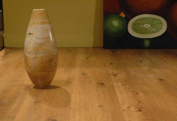 產品造假阻礙地板企業長遠發展.jpg 產品造假阻礙地板企業長遠發展.jpg