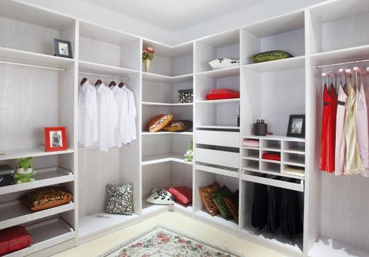 錯位營銷將為衣柜企業制勝市場帶來更多的可能.jpg 錯位營銷將為衣柜企業制勝市場帶來更多的可能.jpg