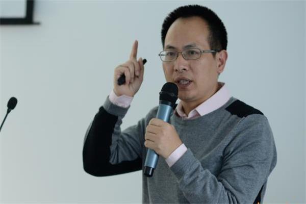 齊家網創始人  鄧華金.jpg