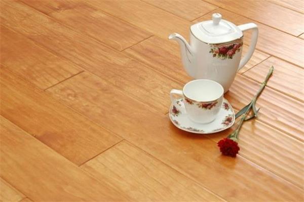 大家居趨勢為地板企業(yè)提供新方向.jpg