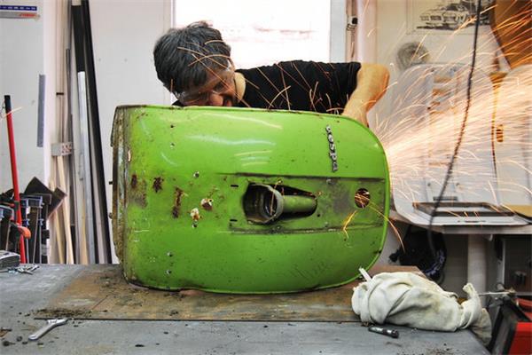 新改造：「偉士牌椅」