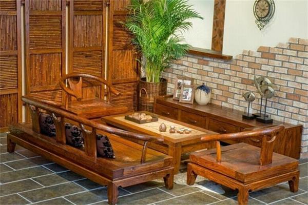 紅木企業(yè)可抵押原料獲銀行貸款