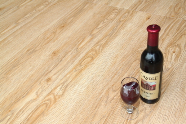 地板企業(yè)運(yùn)用胡蘿卜+大棒槌，提升經(jīng)銷商忠誠度