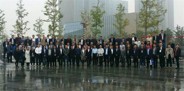 行業(yè)大佬共話中國門業(yè)及整木定制發(fā)展趨勢(shì)