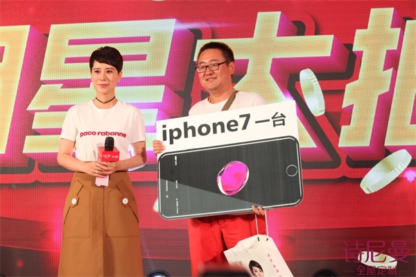 時尚女王海清助陣詩尼曼，女人當家玩轉百搭定制