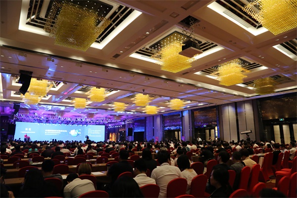 金意陶中國綠能新材高峰論壇暨KITO新材戰略發布會盛大召開