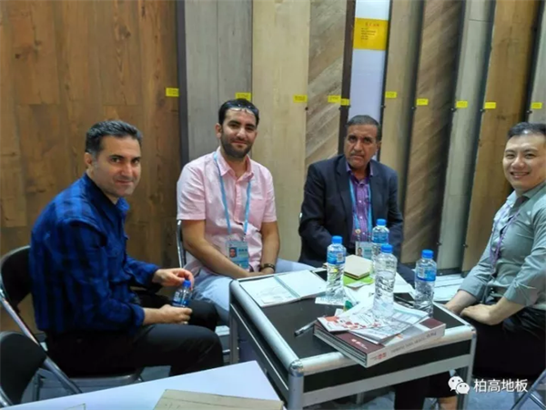 柏高地板：立足自主創(chuàng)新，勇拓國(guó)際市場(chǎng)