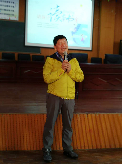 不止讀書，讀書不止 