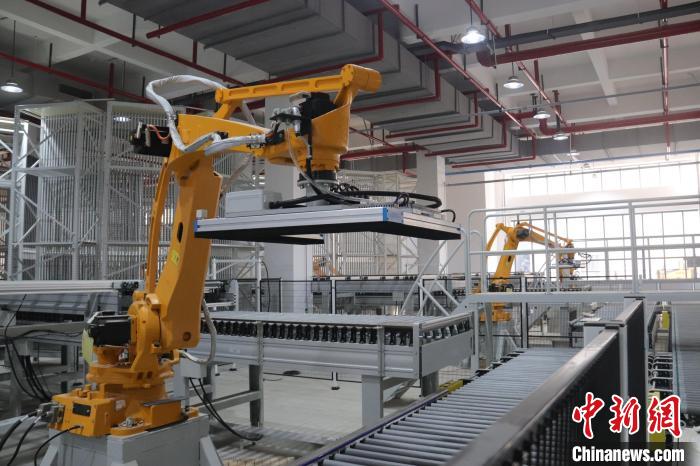 圖為云峰莫干山高端智能全屋定制家居項目現場。　費縣融媒體中心供圖